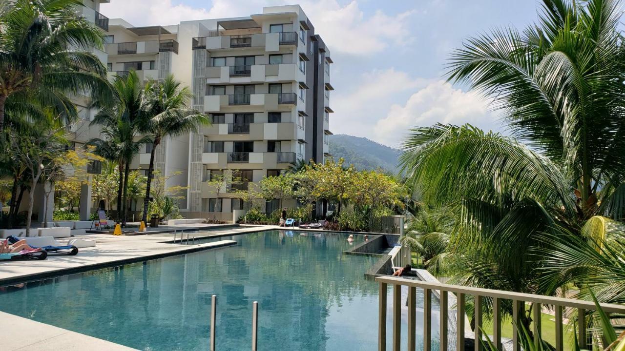 By The Sea Beach Luxury Resort - Batu Feringgi Dış mekan fotoğraf
